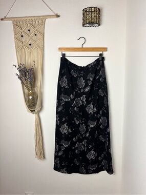 Express Black Midi Skirt with Gray Floral Print